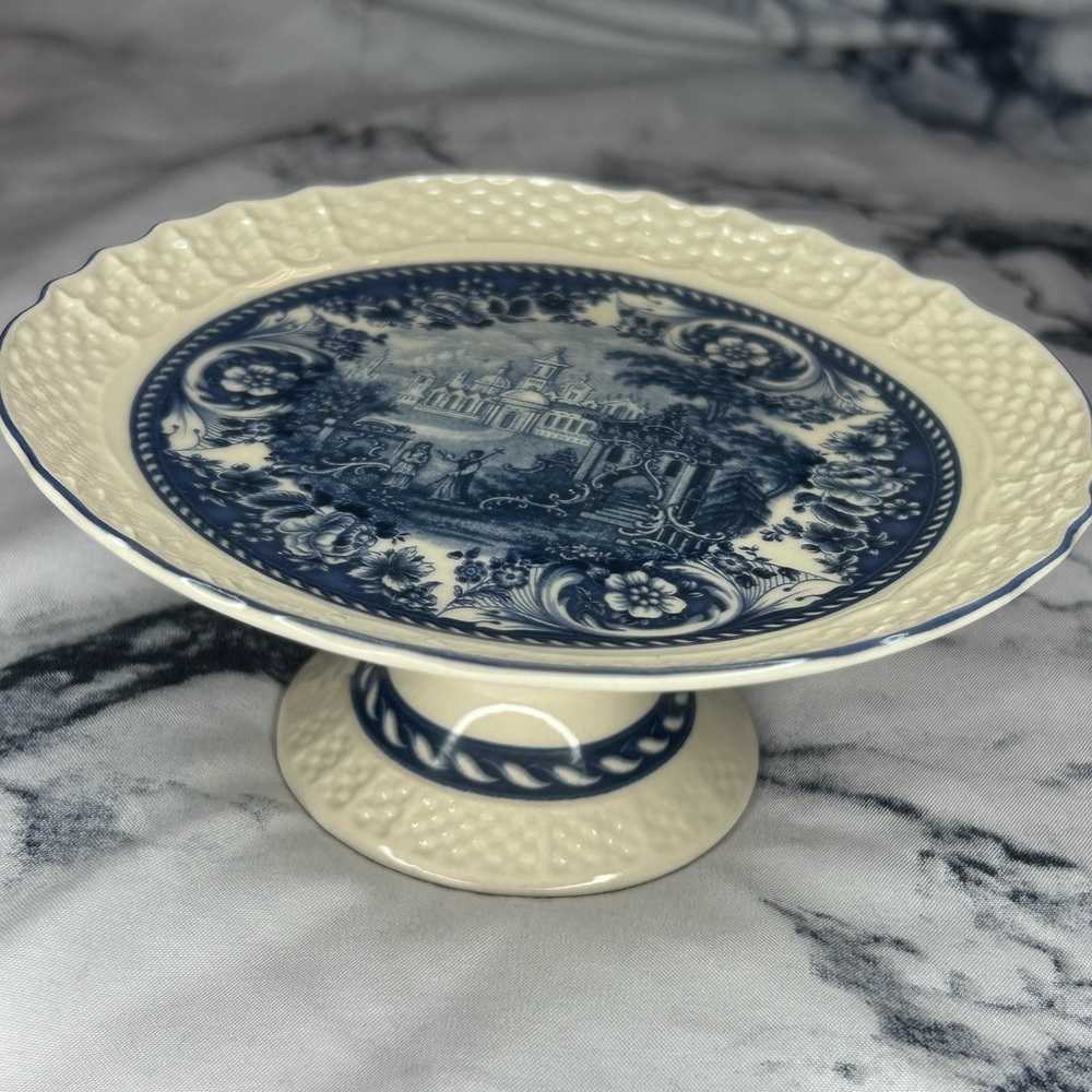 Staffordshire Pedestal Dish